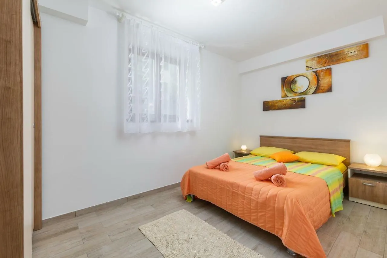 Guest House Ravnic Porec Croatia